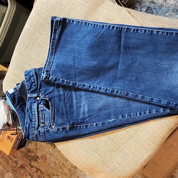 Lane Bryant Jeans - Picture 3 of 4